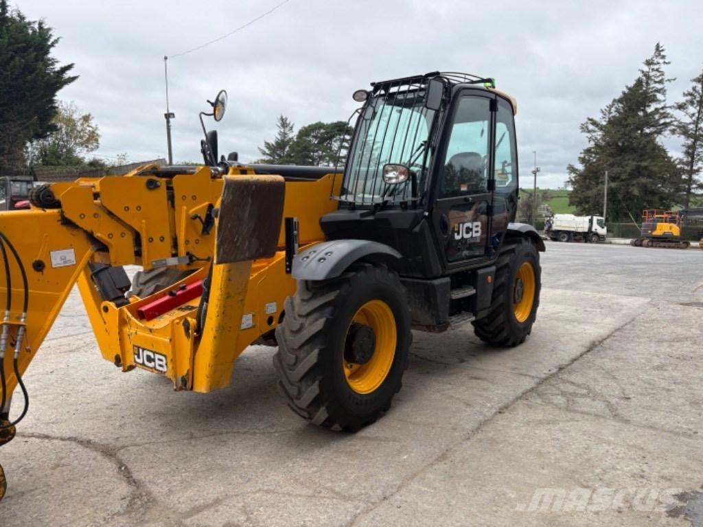 JCB 540-180 مناولات متداخلة