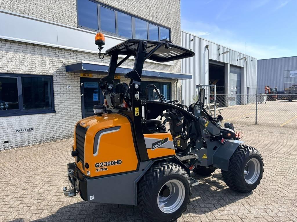 Giant G2300HD Xtra لوادر صغيرة