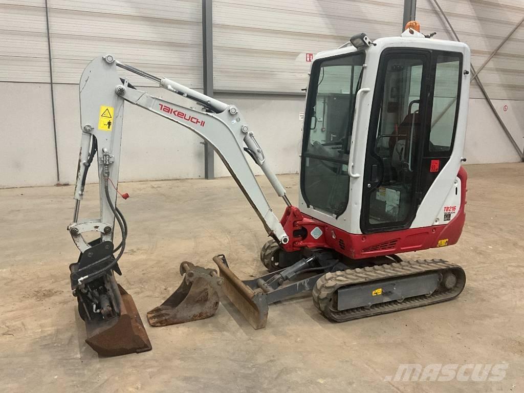 Takeuchi TB 216 حفارات صغيرة أقل من 7 طن (حفارات صغيرة)