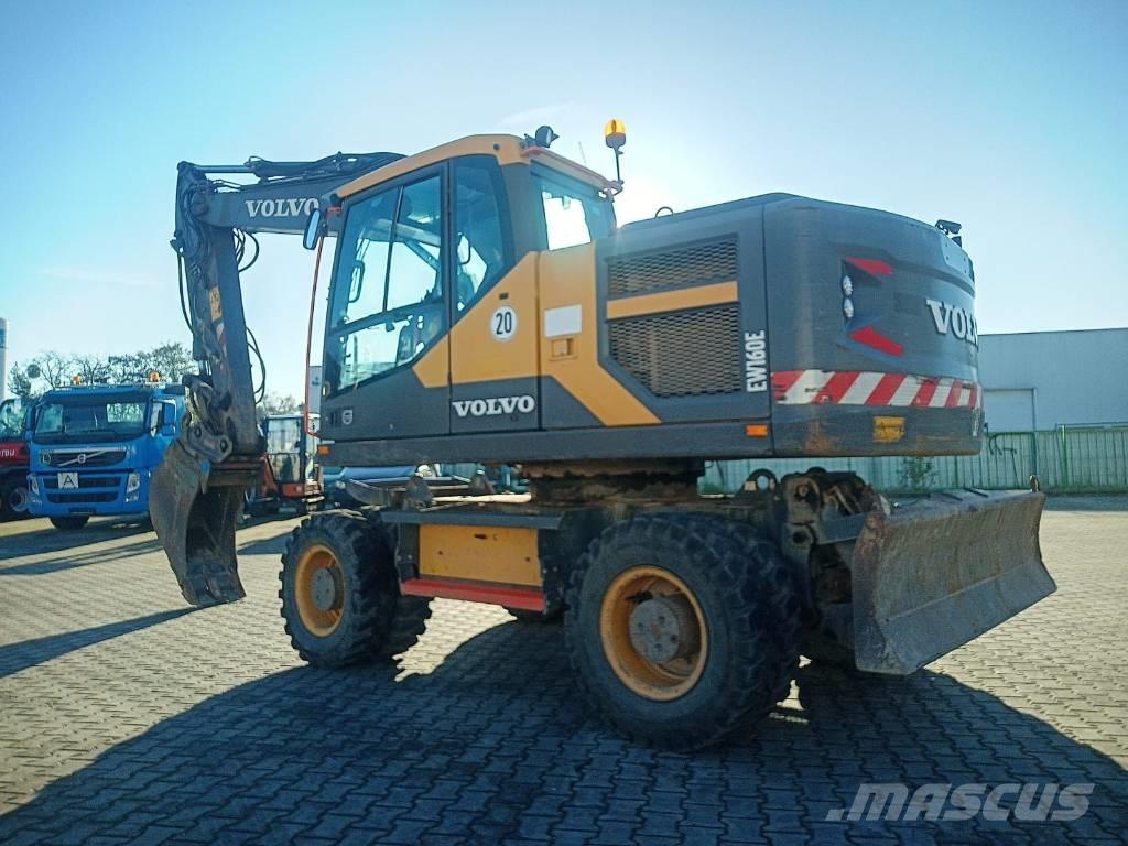 Volvo EW 160 E حفارات بعجل