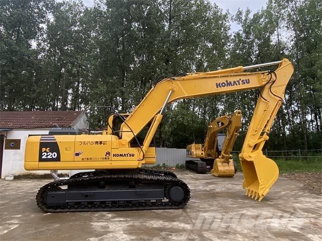 Komatsu PC 200-8N1 حفارات زحافة