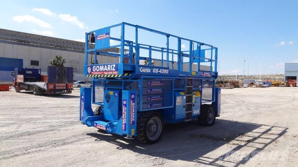Genie GS 4390 RT رافعات مقصية الشكل