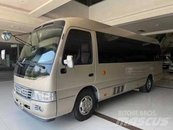 Toyota Coaster Bus حافلة صغيرة