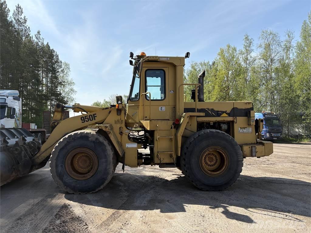 CAT 950F لوادر بعجل