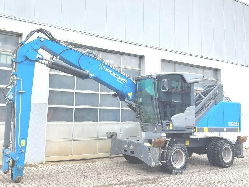 Fuchs MHL 320 F مناولات المخلفات / مناولات صناعية
