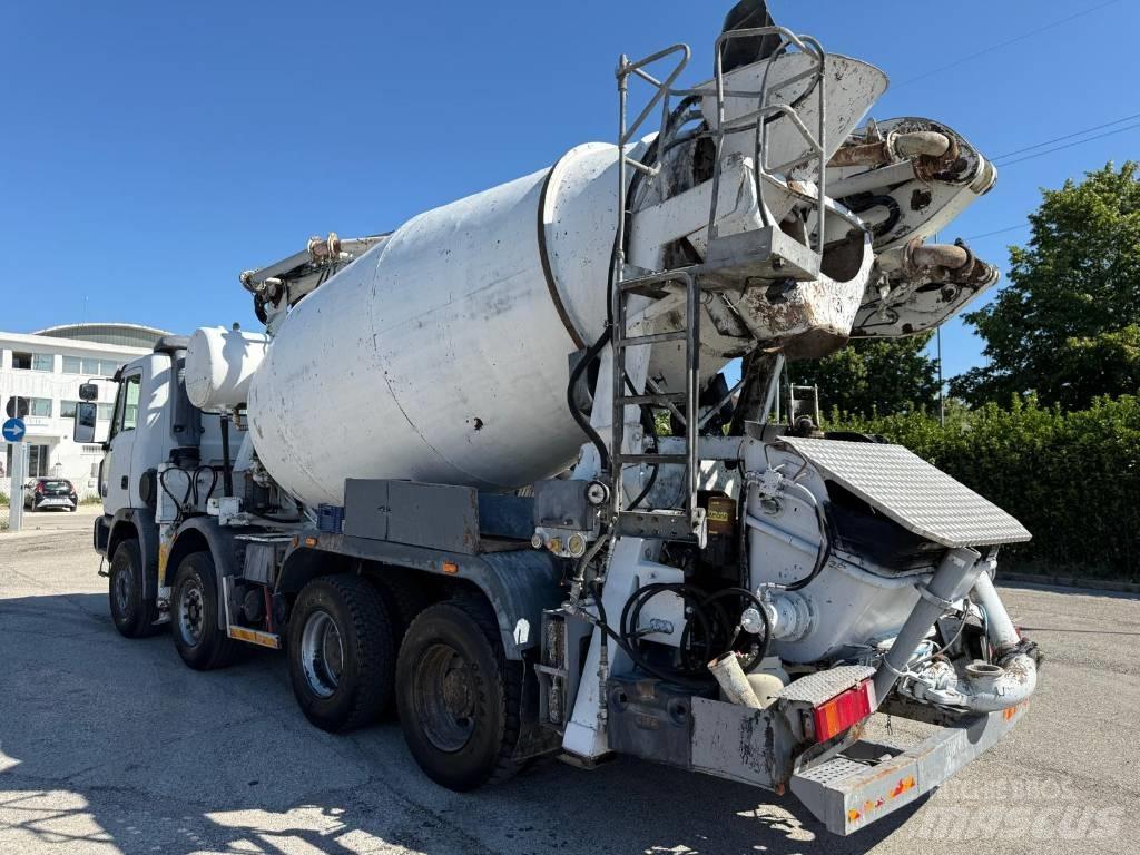 Astra Betonpompa شاحنات خرسانة