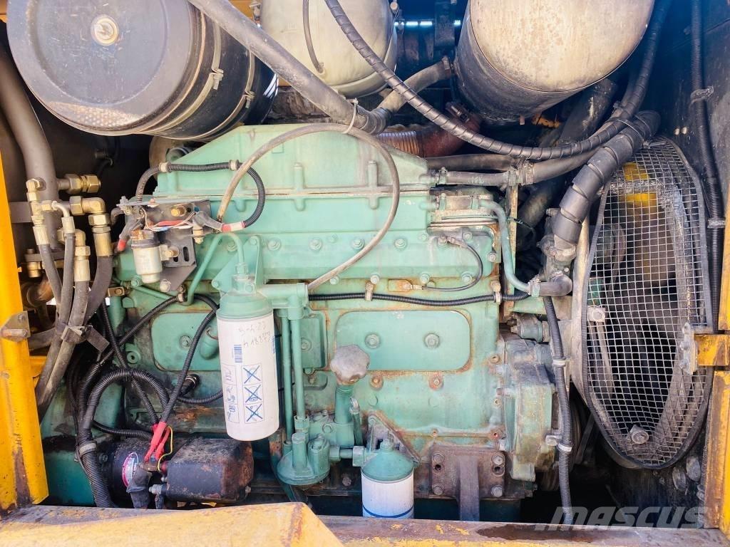 Volvo L 120 C لوادر بعجل