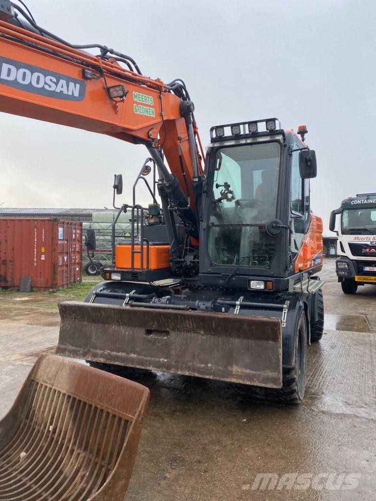 Doosan DX 140 W -5 رافعات صالحة لكل أنواع الطرق