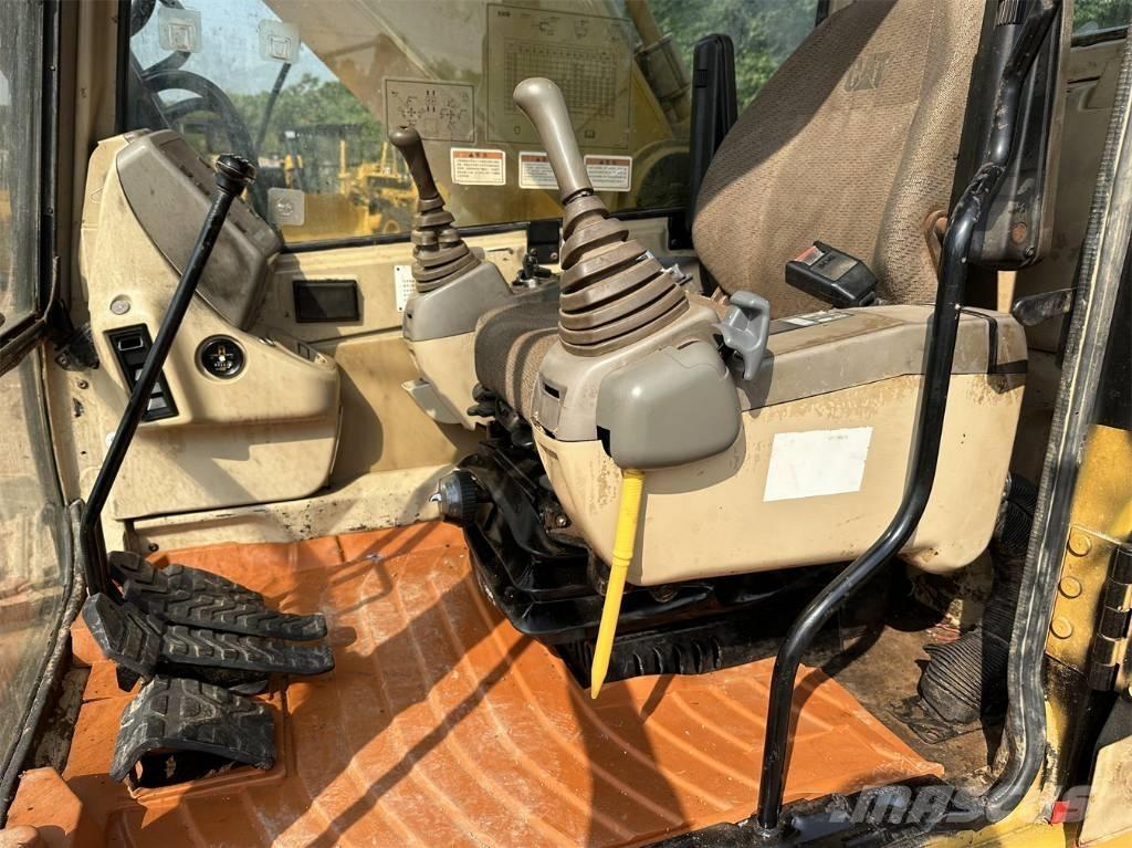 CAT 330 B حفارات زحافة