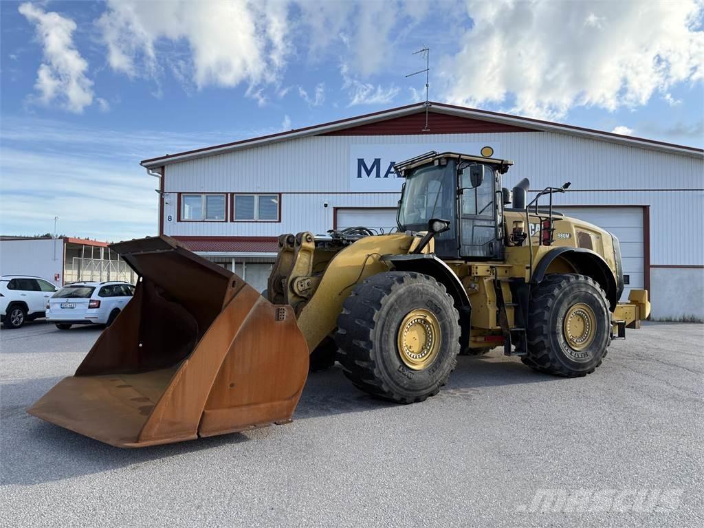 CAT 980M لوادر بعجل