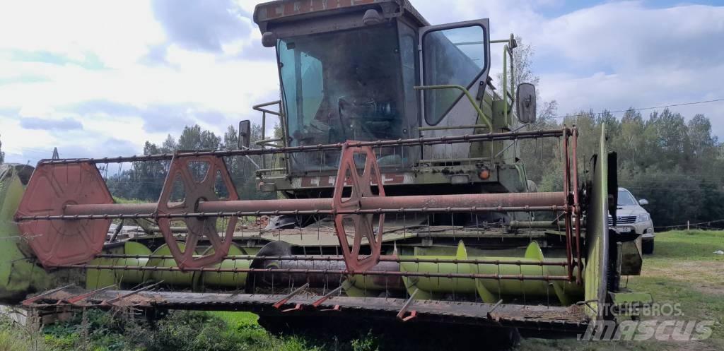 CLAAS Dominator 86 حصادات