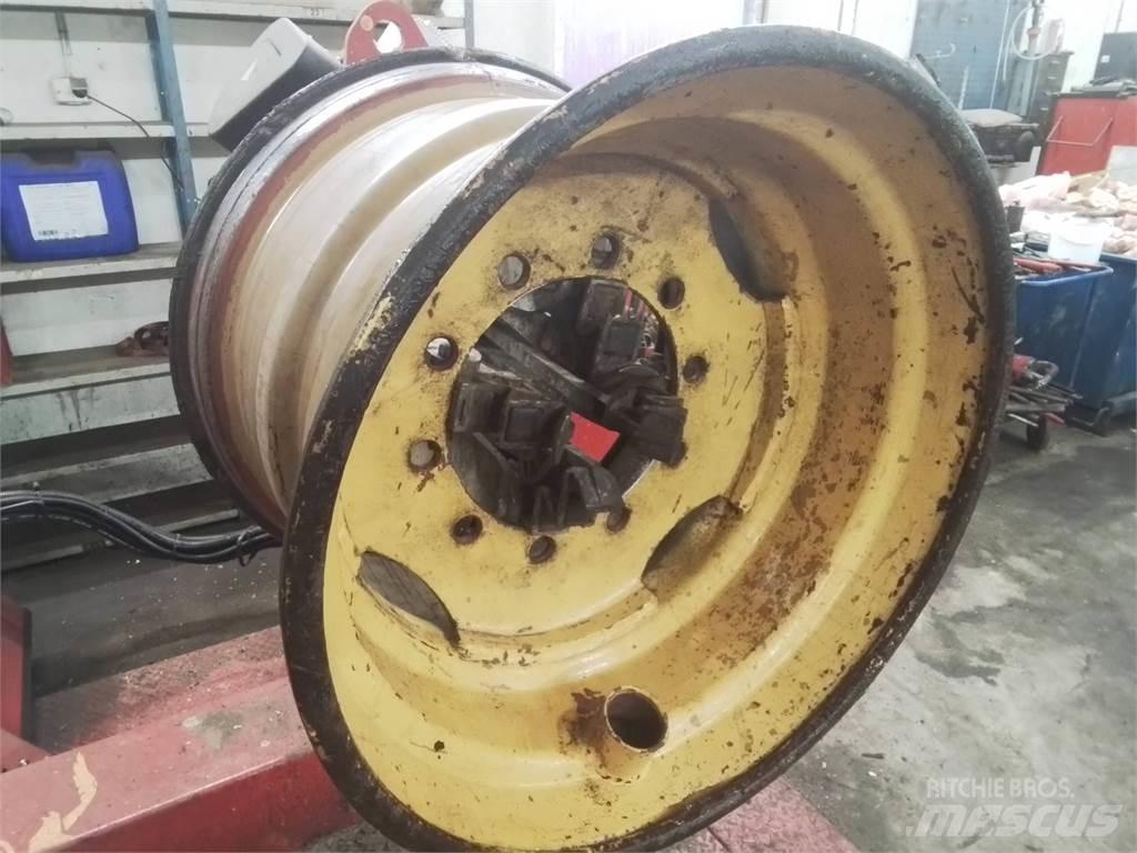 Ösa 250 20x26,5 الإطارات والعجلات والحافات
