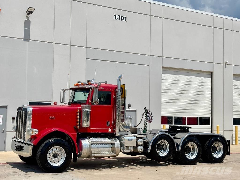 Peterbilt 388 وحدات الجر
