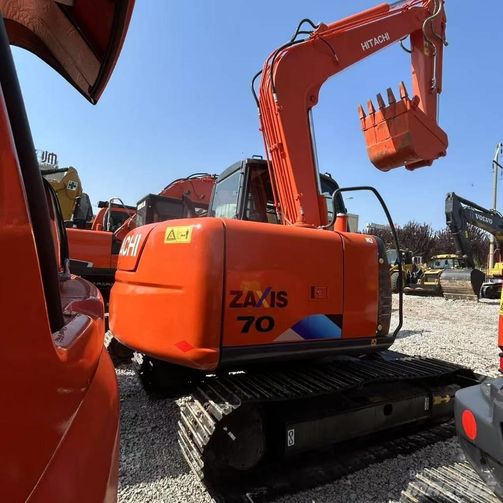 Hitachi ZX 70 حفارات زحافة
