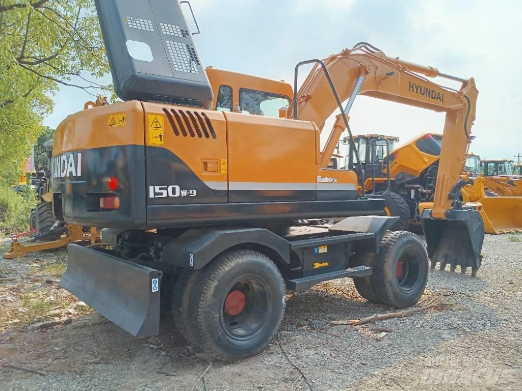 Hyundai R150W حفارات بعجل