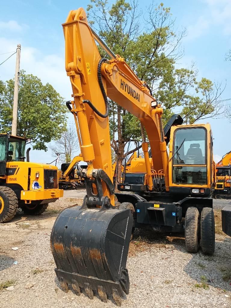 Hyundai R150W حفارات بعجل