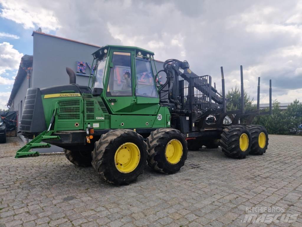 John Deere 1210 E شاحنات