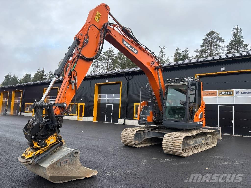 Doosan DX 140 LCR حفارات زحافة