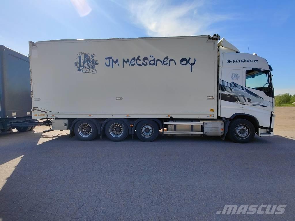 Volvo FH 13 540 شاحنات نقل ألواح الخشب