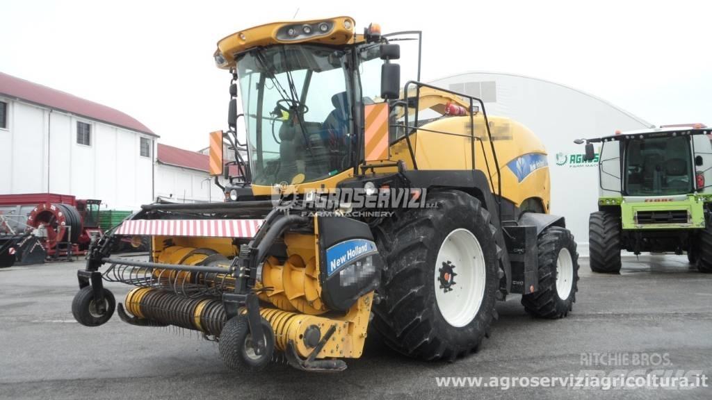 New Holland FR 9060 علافات ذاتية الدفع