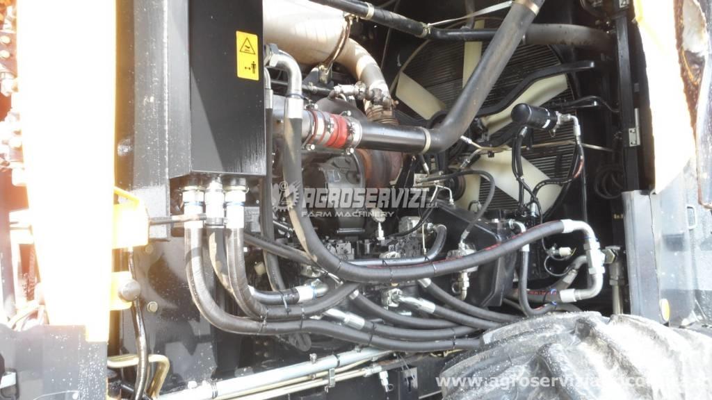 New Holland FR 9060 علافات ذاتية الدفع