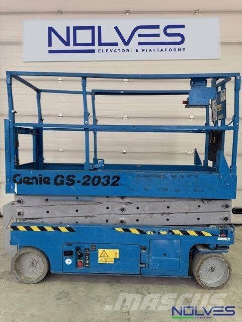 Genie GS2032 رافعات مقصية الشكل