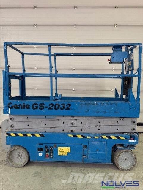 Genie GS2032 رافعات مقصية الشكل