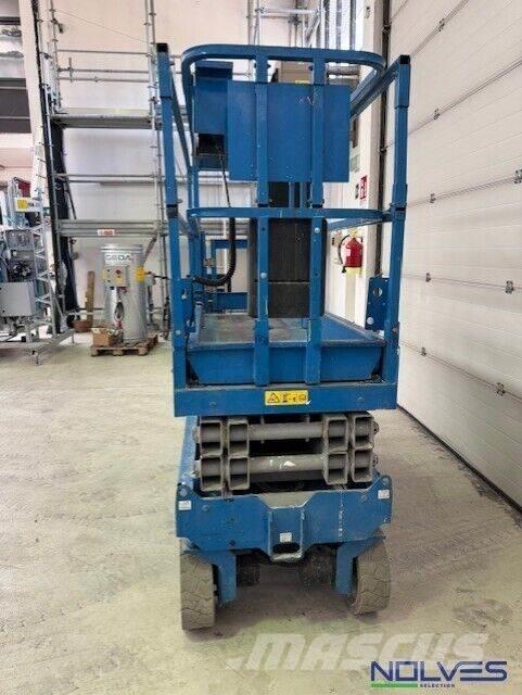 Genie GS2032 رافعات مقصية الشكل