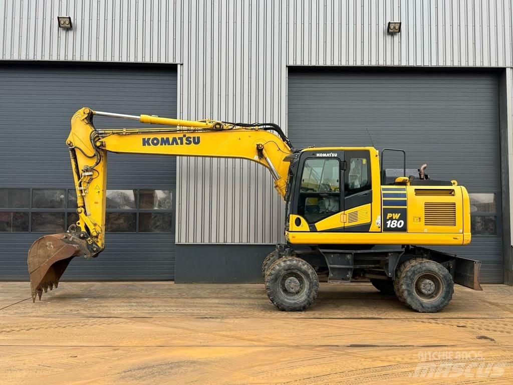 Komatsu PW180-11 حفارات بعجل