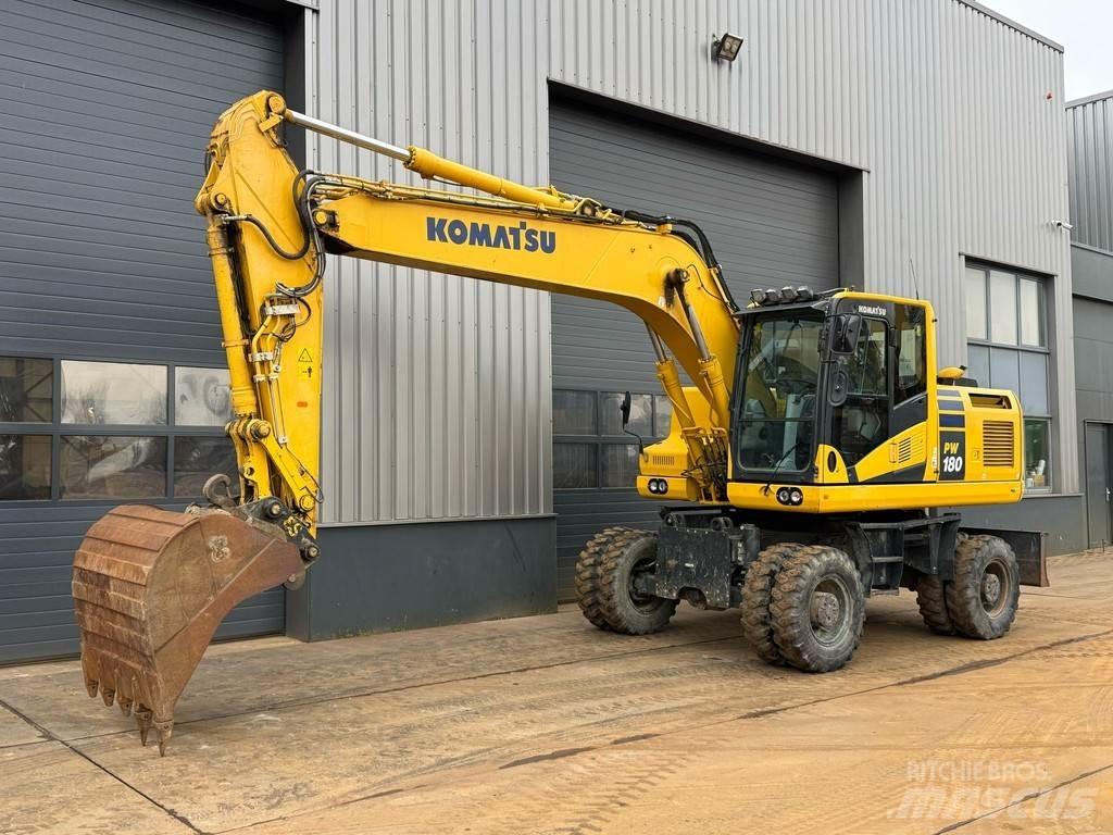 Komatsu PW180-11 حفارات بعجل
