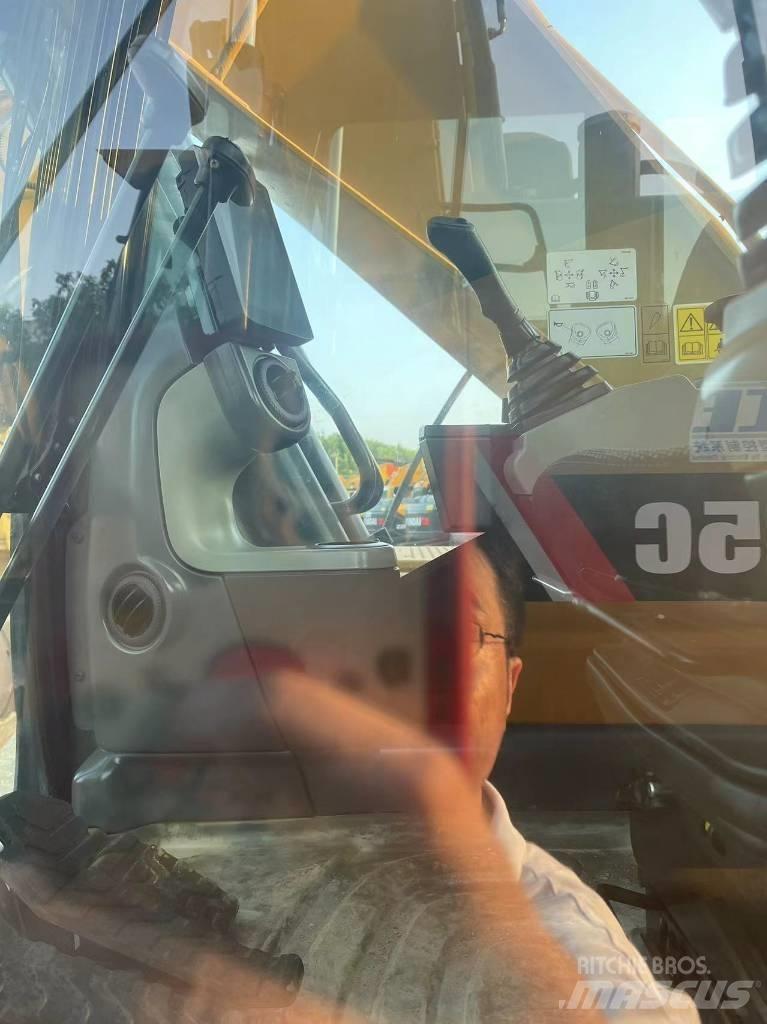 CAT 320gx حفارات زحافة