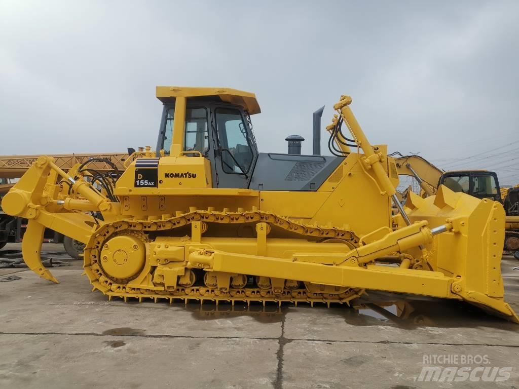 Komatsu D 155 AX بلدوزرات مجنزرة