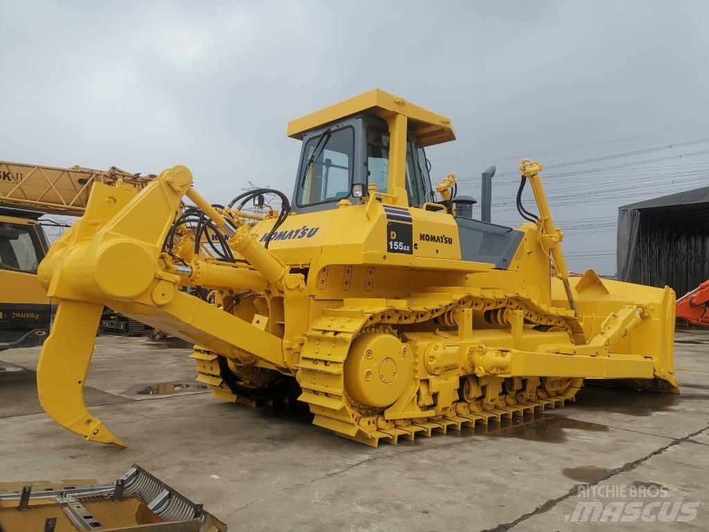 Komatsu D 155 AX بلدوزرات مجنزرة
