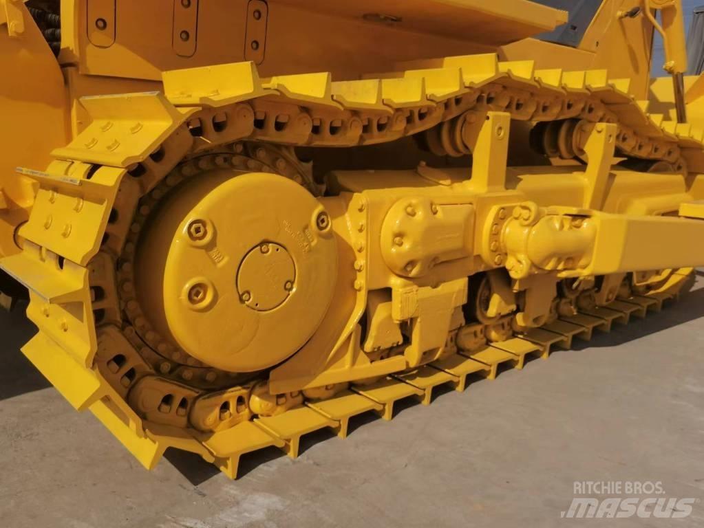 Komatsu D 155 AX بلدوزرات مجنزرة