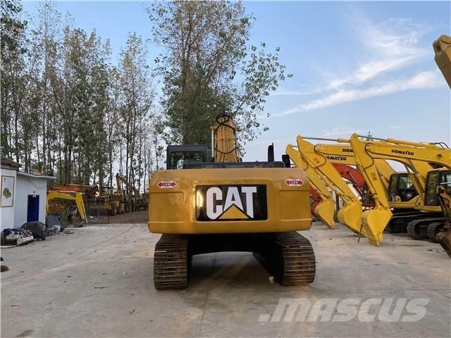 CAT 320D حفارات زحافة
