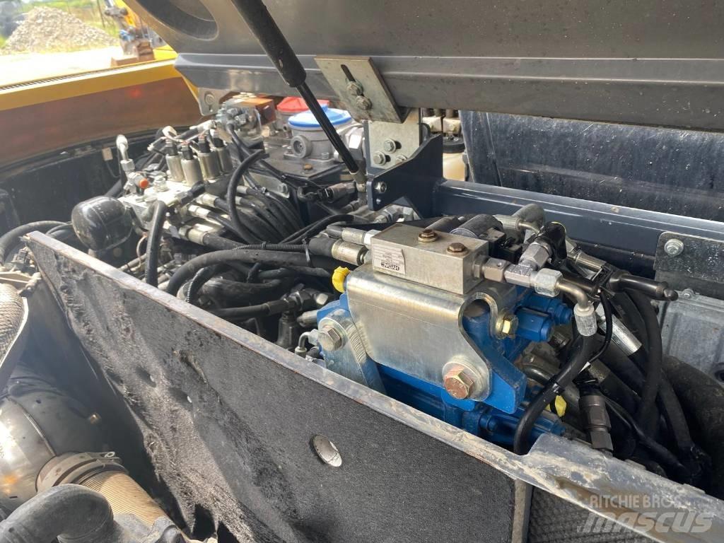 Yanmar SV 120 حفارات زحافة
