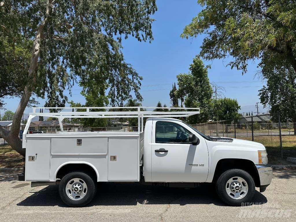 Chevrolet 2500 HD شاحنات خفيفة/مفصلية الجوانب