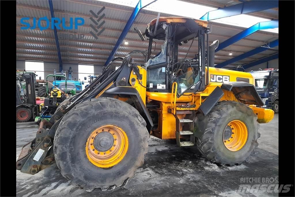 JCB 426 الجرارات