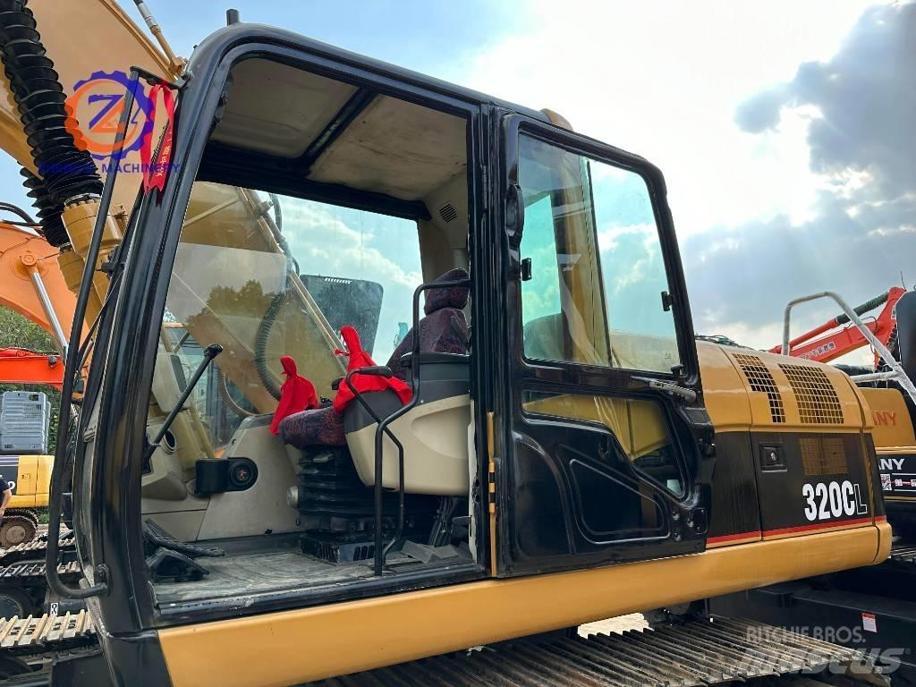 CAT 320 C L حفارات زحافة