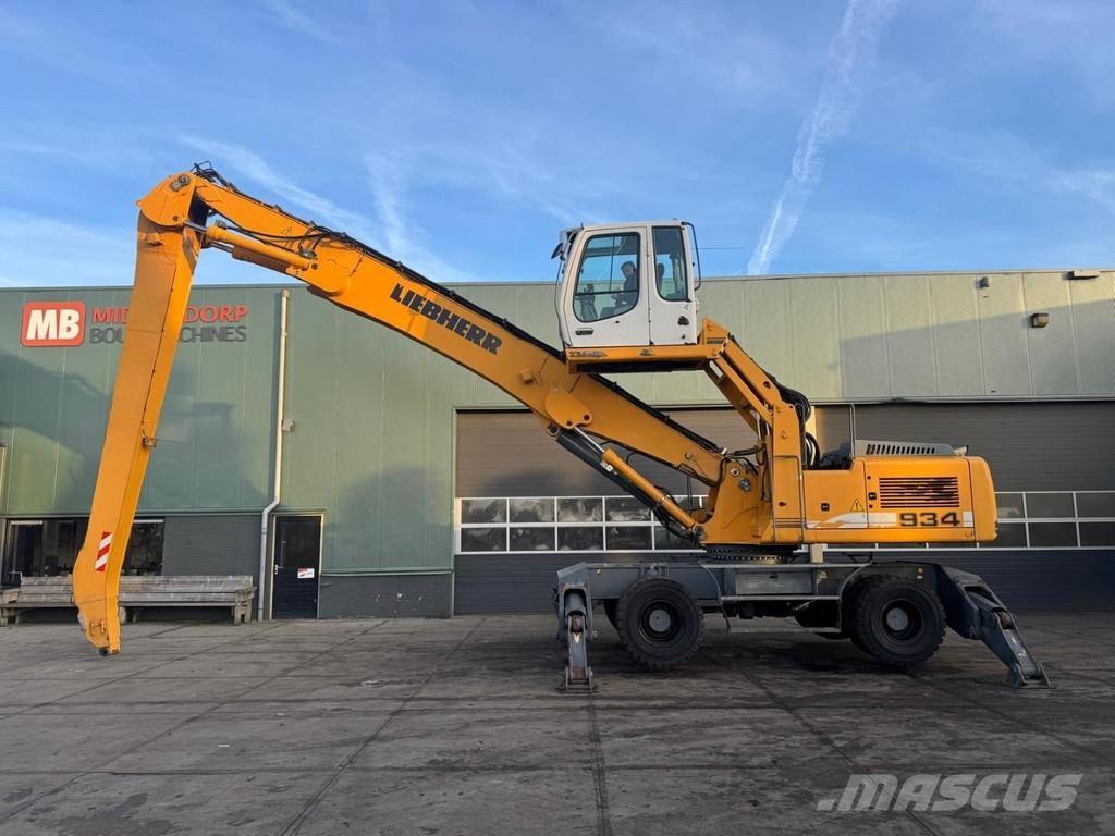 Liebherr A 934 C مناولات المخلفات / مناولات صناعية