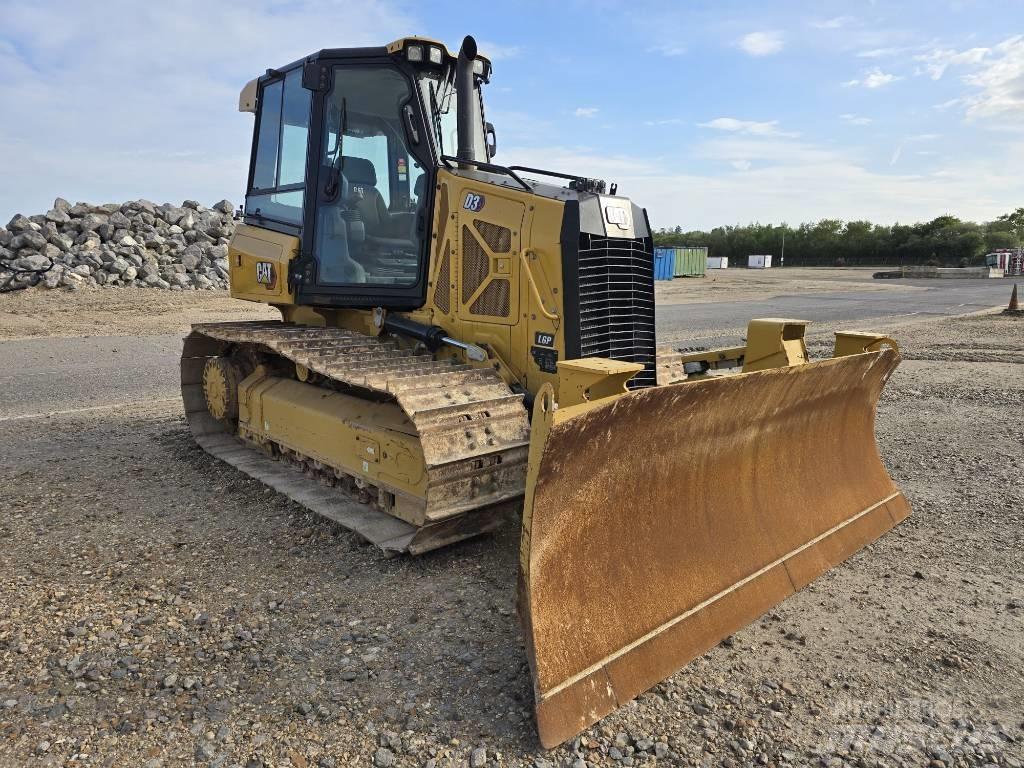CAT D 3 LGP بلدوزرات مجنزرة