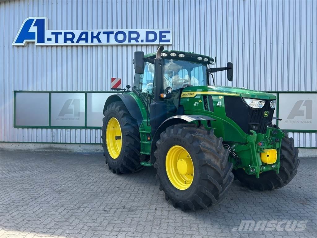 John Deere 6R 215 الجرارات
