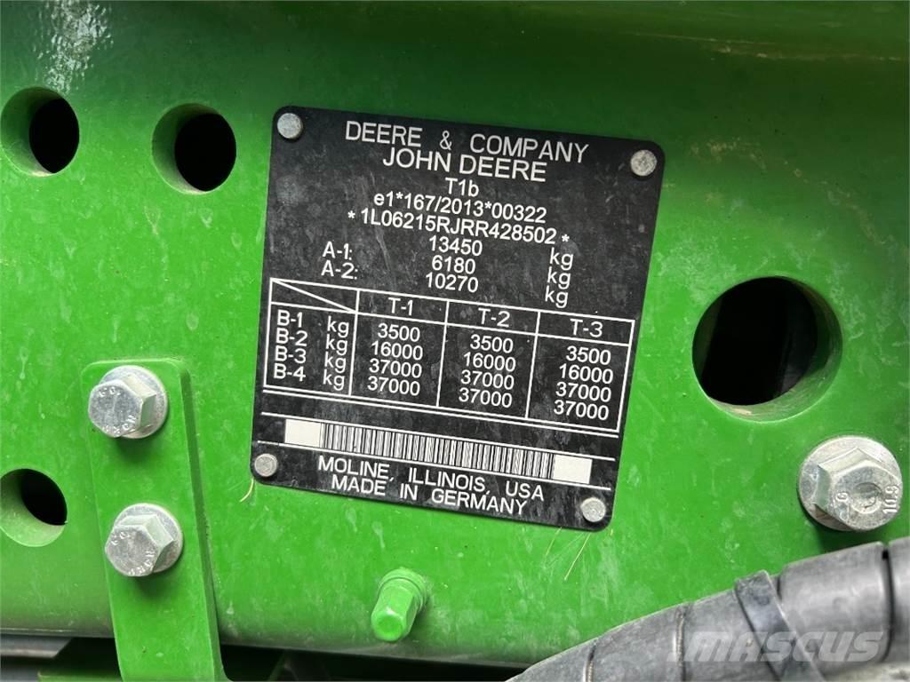 John Deere 6R 215 الجرارات