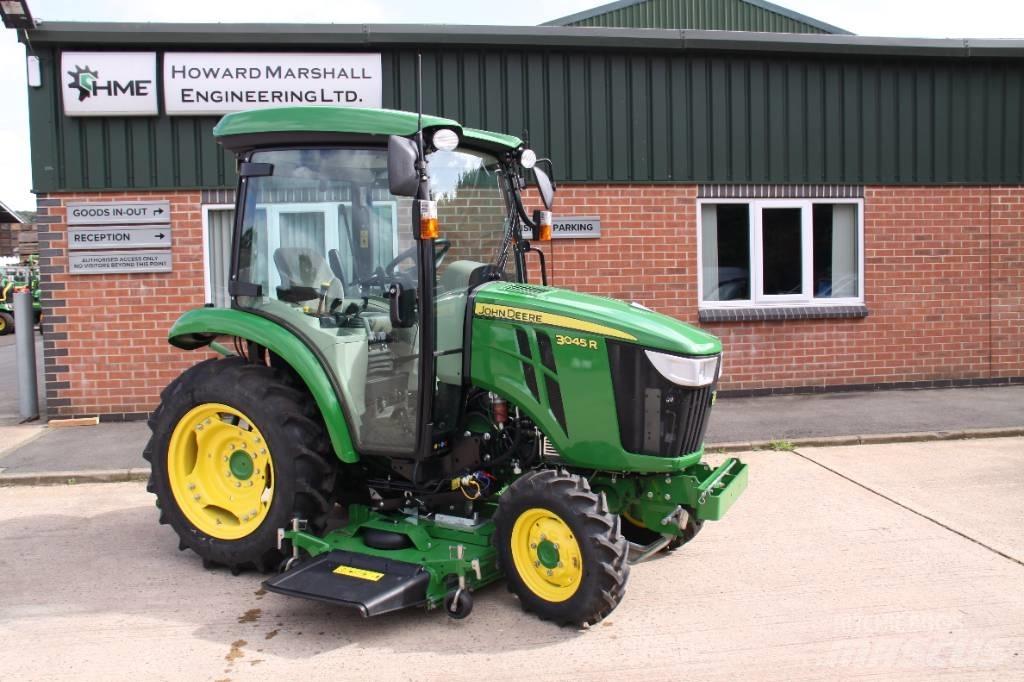 John Deere 3045 R الجرارات