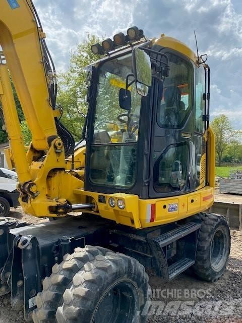 Komatsu PW 98 MR-11 حفارات بعجل