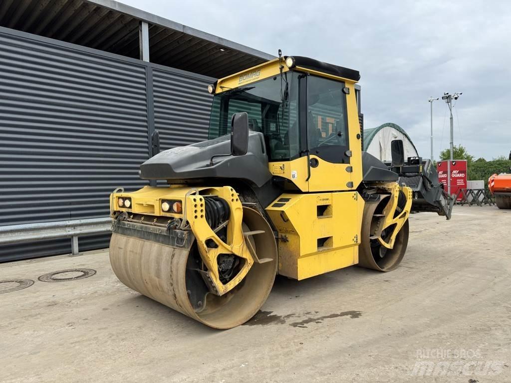 Bomag BW 174 AP-4V مداحل ثنائية الاسطوانة