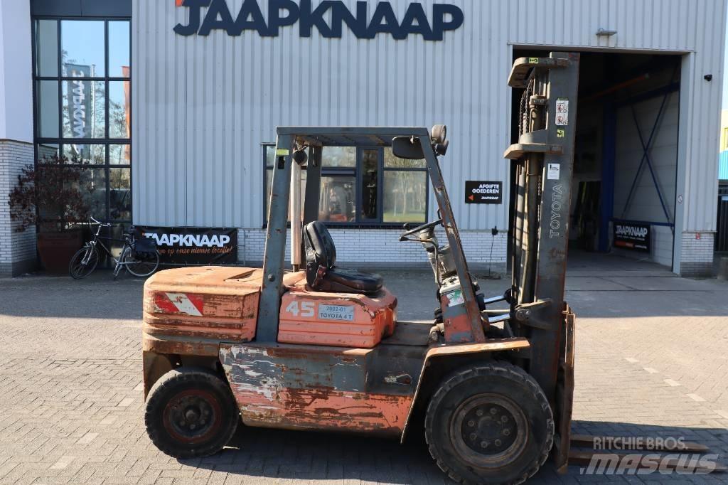 Toyota 5 FB 45 شاحنات الديزل