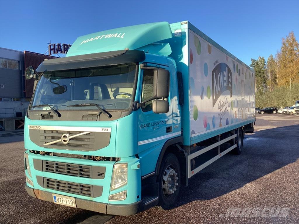 Volvo FM 330 شاحنات ذات هيكل صندوقي