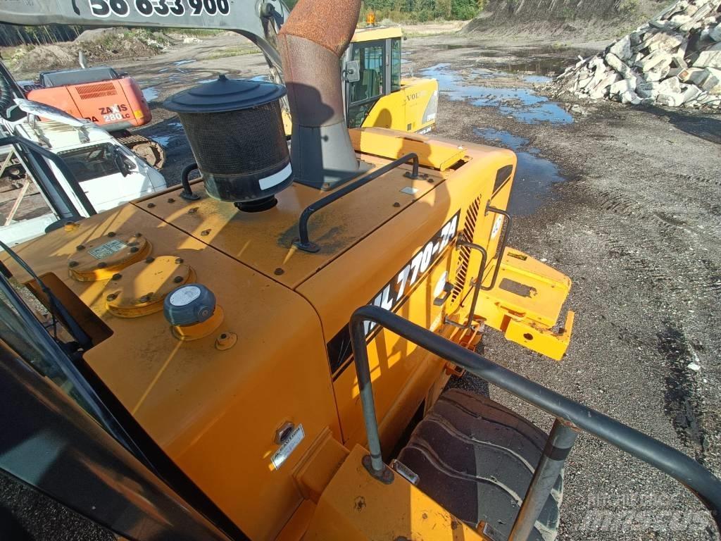 Hyundai HL 770-7 A لوادر بعجل