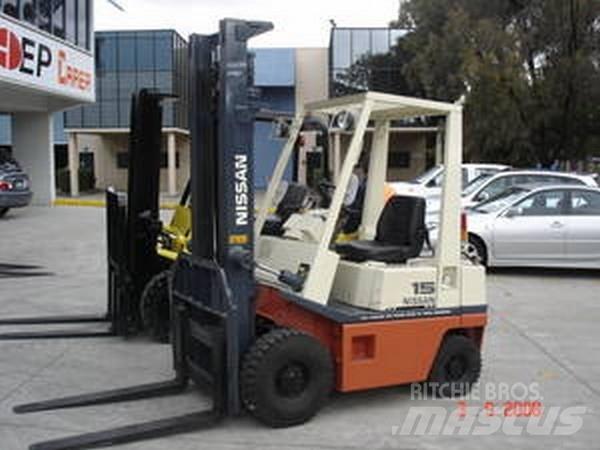 Nissan H01A18U شاحنات ذات رافعات شوكية - أخرى